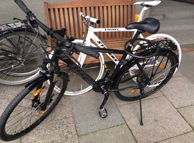 Black & White: Stevens Pista und Stevens Cross Bike 6X SX DISC